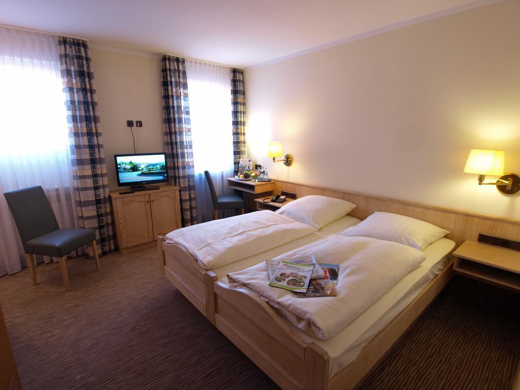 Hotel Landhaus Silbertanne Rotenburg an der Fulda Luaran gambar