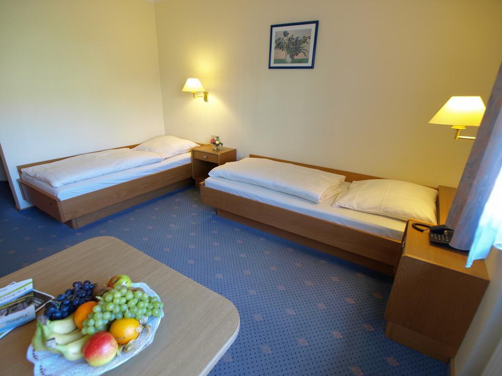 Hotel Landhaus Silbertanne Rotenburg an der Fulda Luaran gambar